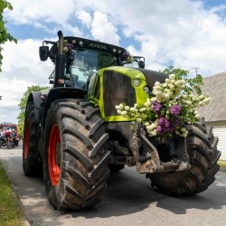 Valkas un Valgas svētku parāde