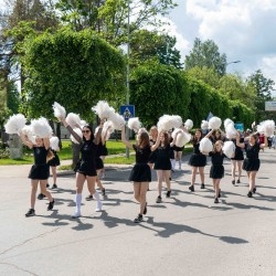 Valkas un Valgas svētku parāde