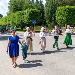 Valkas un Valgas svētku parāde