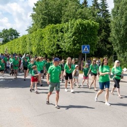 Valkas un Valgas svētku parāde