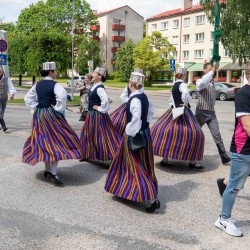 Valkas un Valgas svētku parāde