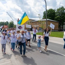 Valkas un Valgas svētku parāde