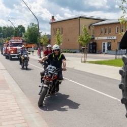 Valkas un Valgas svētku parāde