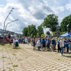 Valkas un Valgas svētku parāde