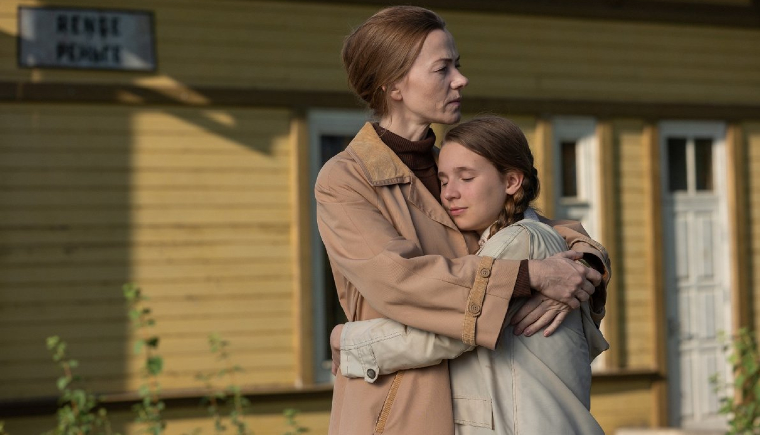 Valkā tiks izrādīta filma "Mātes piens”