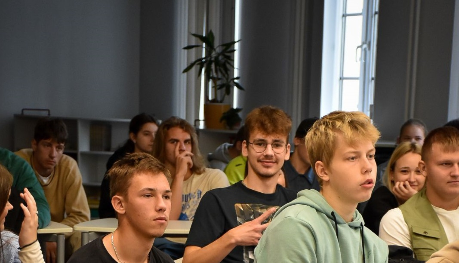 Aizvadīts pirmais “Dzejas pieturas” pasākums Valkas novada skolās