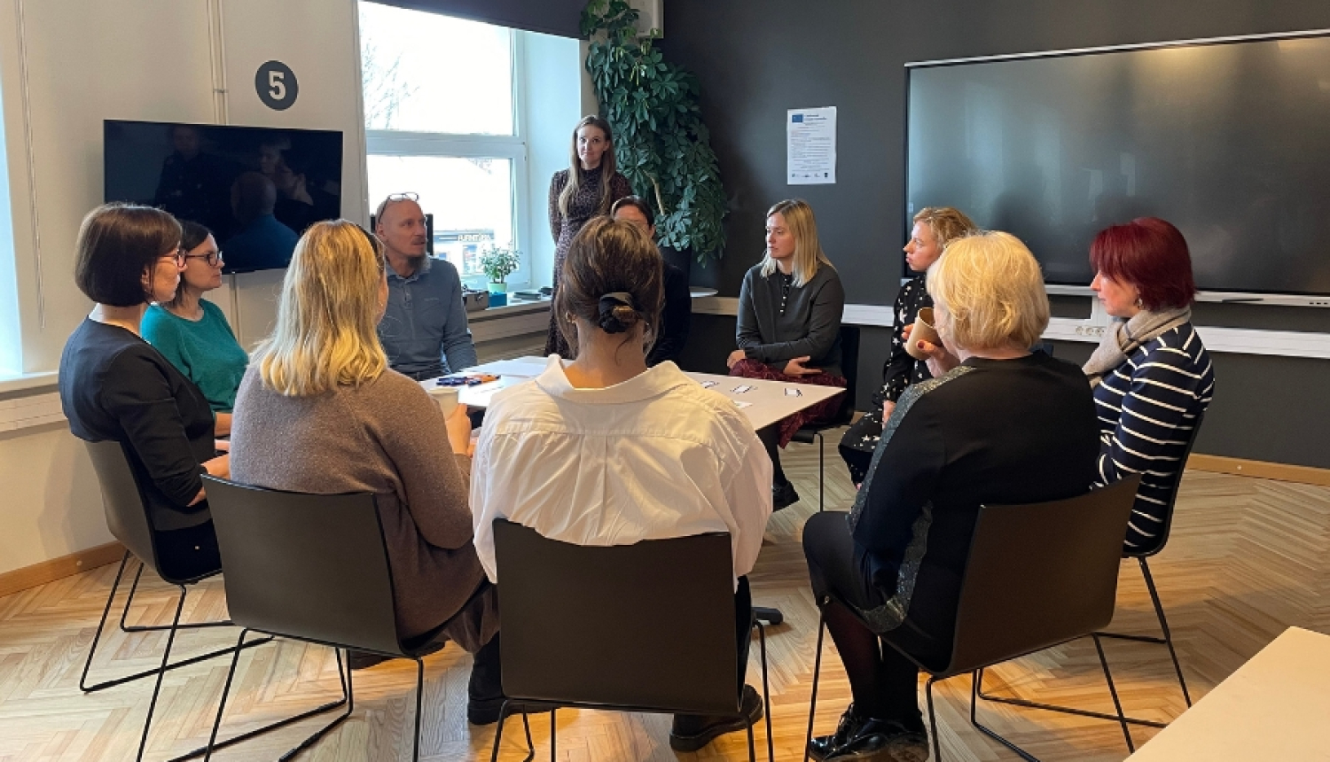 Speciālisti pie diskusiju galda