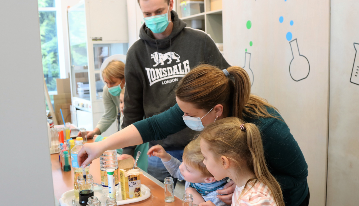 URDĀ dabu izzina zinātkāras ģimenes