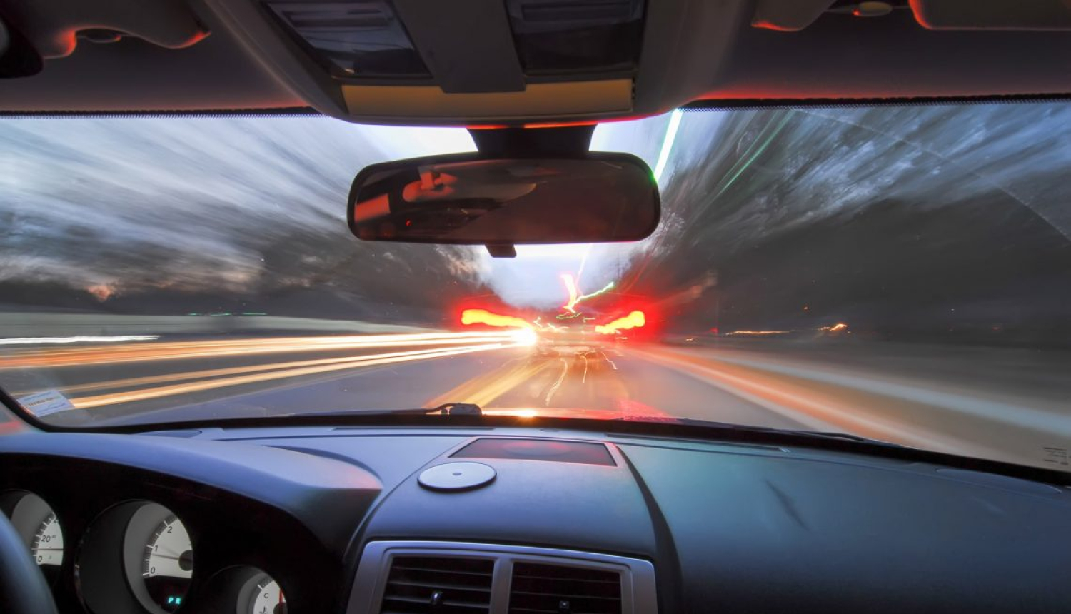 Autovadītāju ievērībai: ieteikumi drošākai braukšanai tumšajā gadalaikā