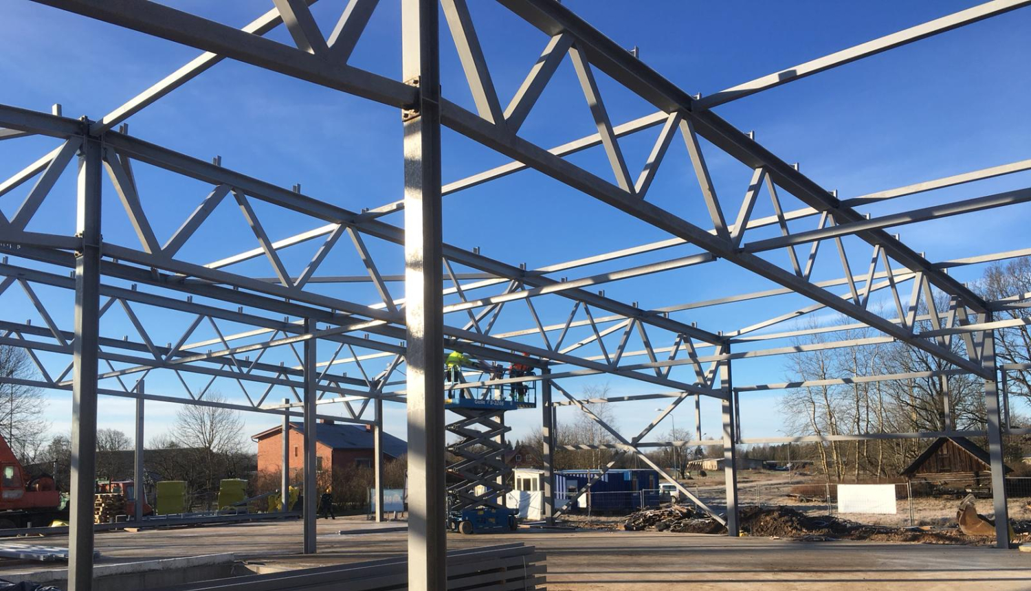 Turpinās Ražošanas teritorijas būvniecības darbi Kārķos