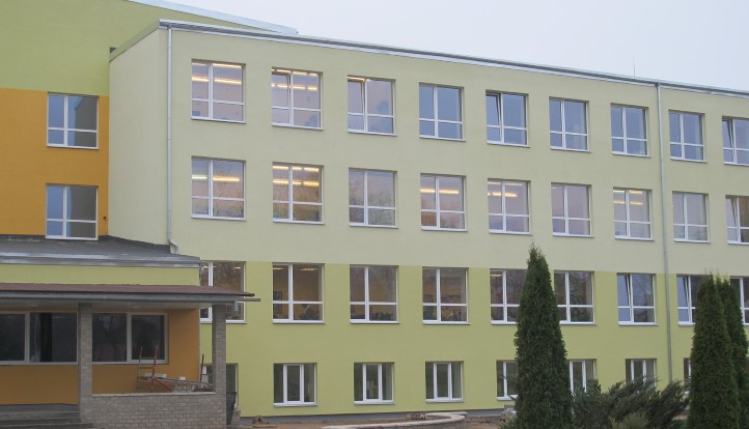 Valkas pamatskolas ēkas siltināšanas darbi pabeigti