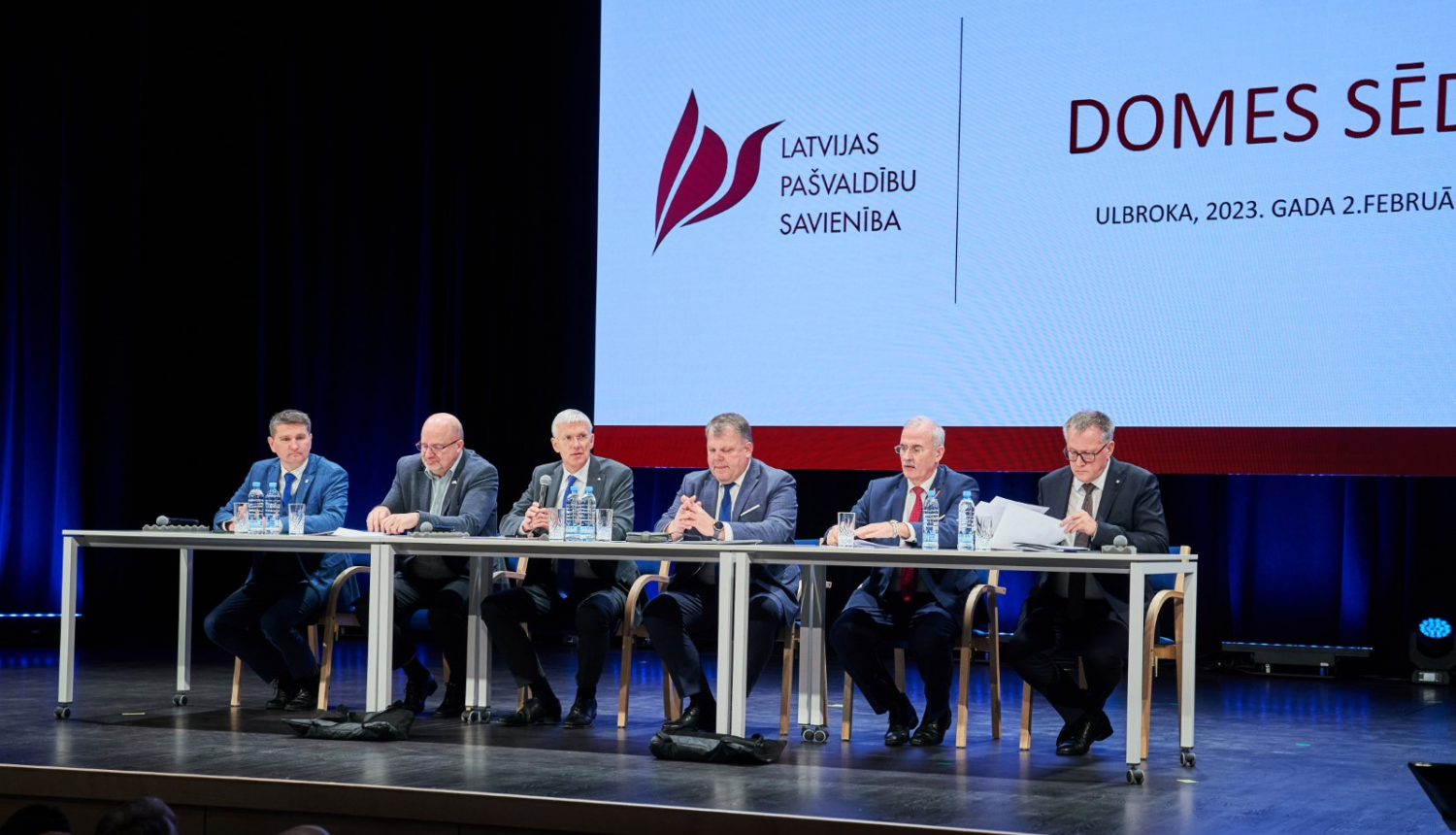 LPS sarunās ar Ministru kabinetu panākta vienošanās par īpašu vienreizēju dotāciju Valkas pašvaldībai