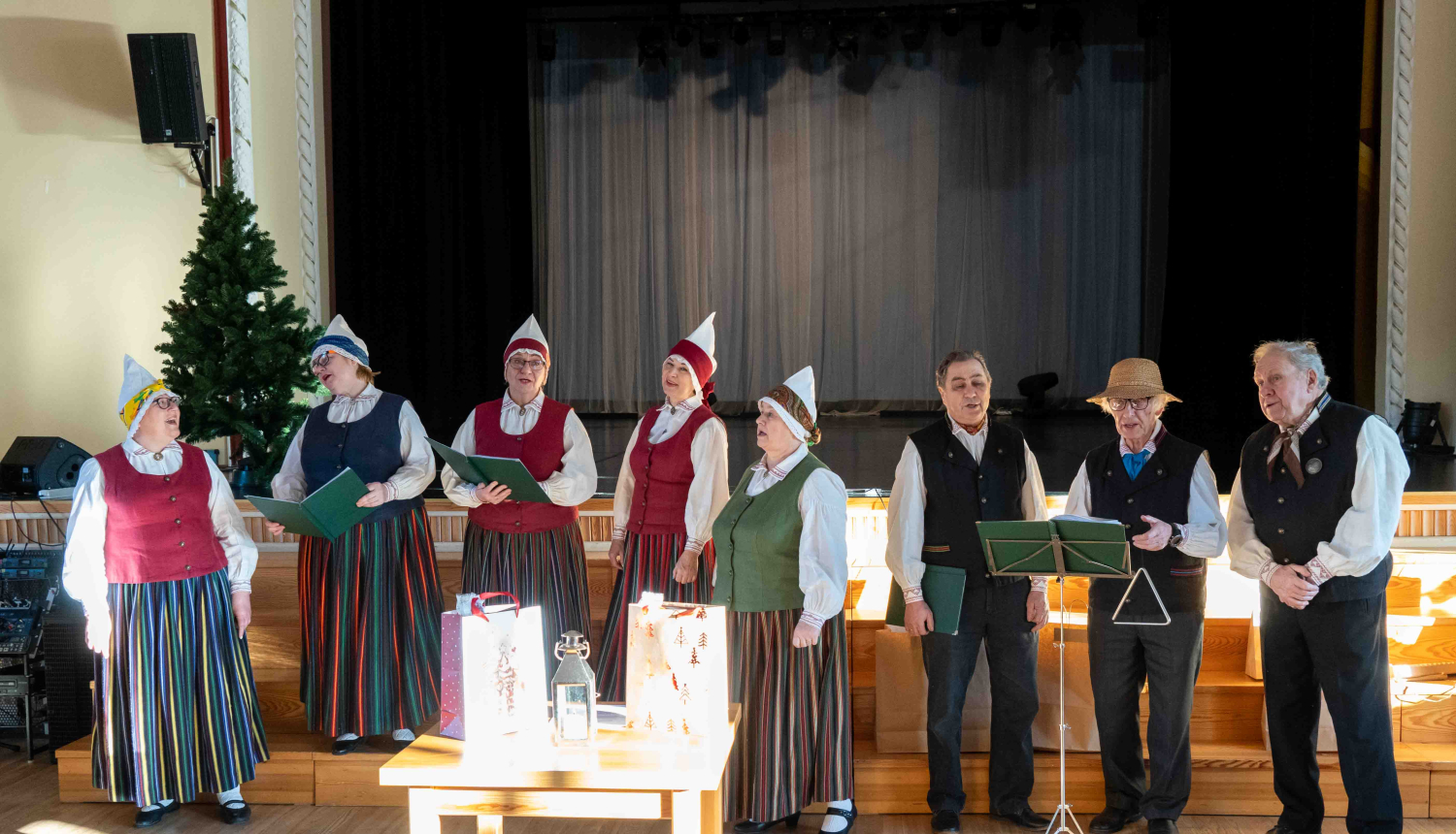 Valka mirdz vēl daudzveidīgākās krāsās