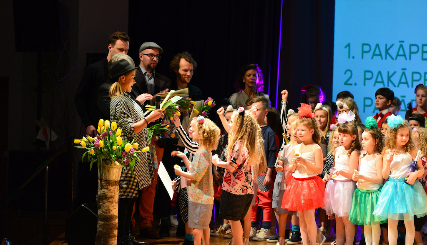 Līdz 15. februārim var pieteikties Latvijas jauno izpildītāju konkursam "Nāc sadziedāt!"