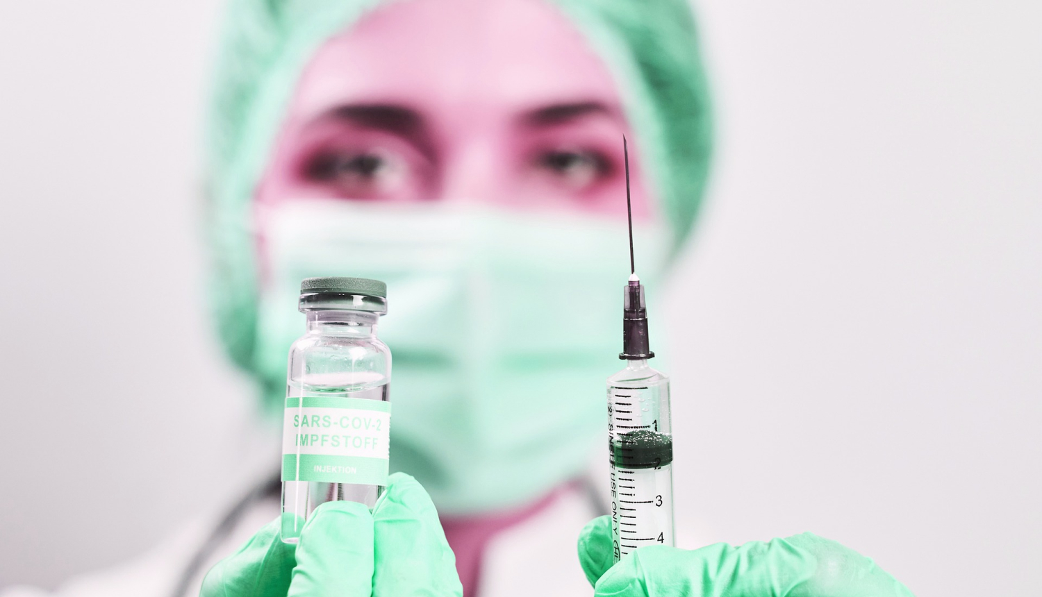 Šodien sākas balstvakcinācija pret Covid-19 iedzīvotājiem 50 + ar hroniskajām slimībām