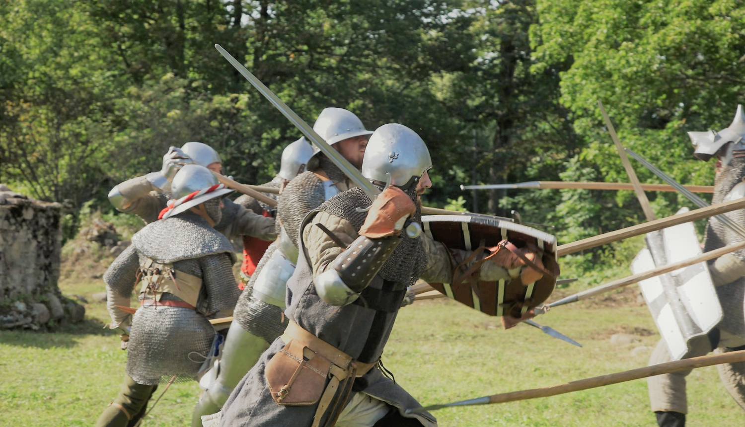 Šo sestdien Ērģemes pilsdrupās atdzīvosies Viduslaiku elpa