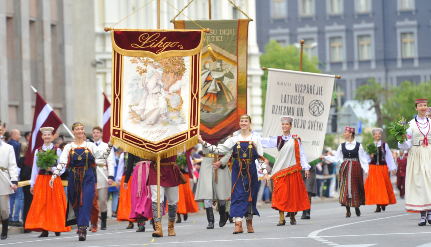 titulam_Dziesmu svetki_vakaresana