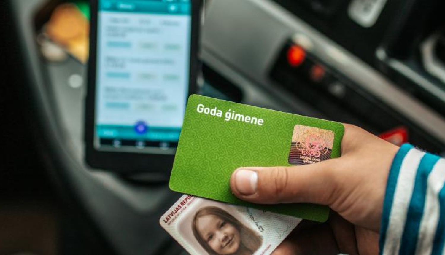 Attēls ar Goda ģimenes apliecību