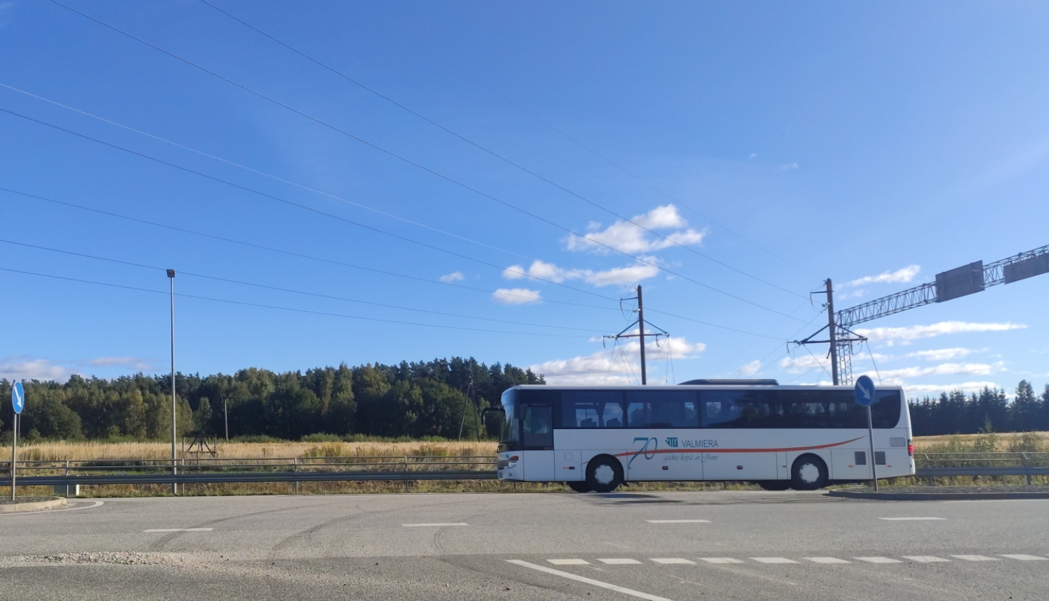 Attēls ar VTU autobusu