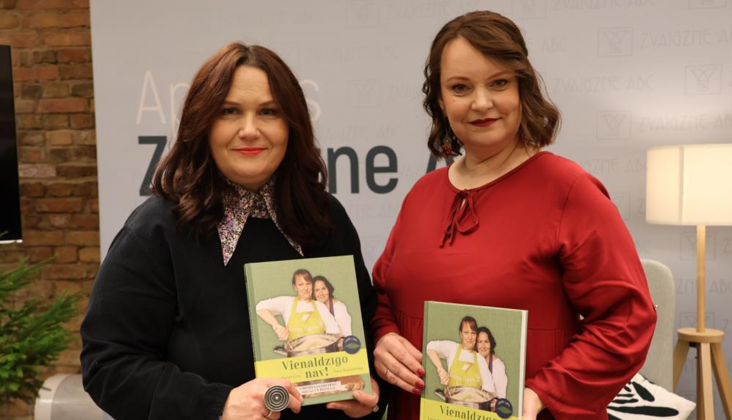 foto_dailrecepsu gramatas autores