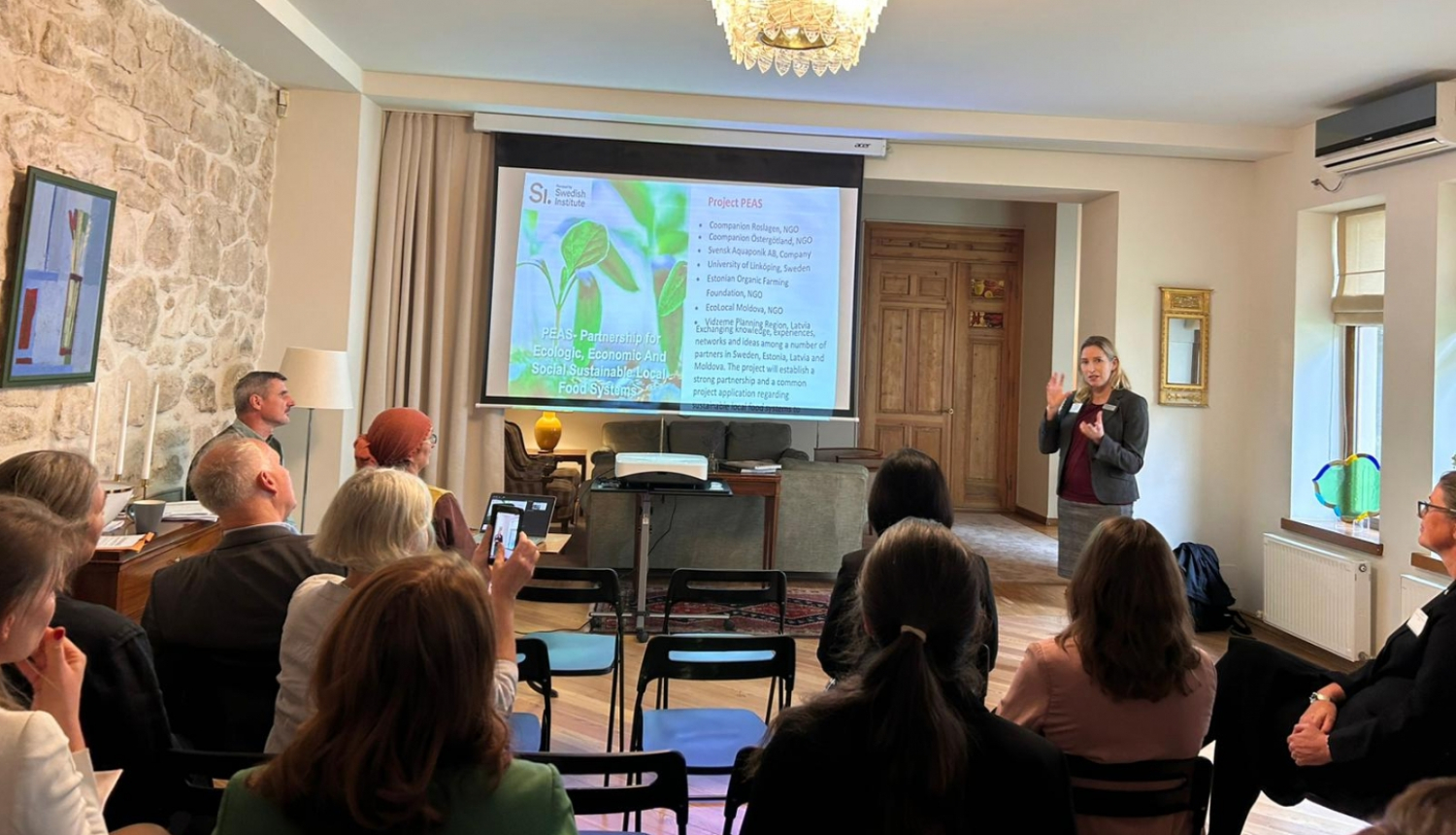 Lienīte Priedāja-Klepere dalās ar Latvijas pieredzi pārtikas sistēmu attīstībā (Moldova, 2023. gada 13. oktobris)