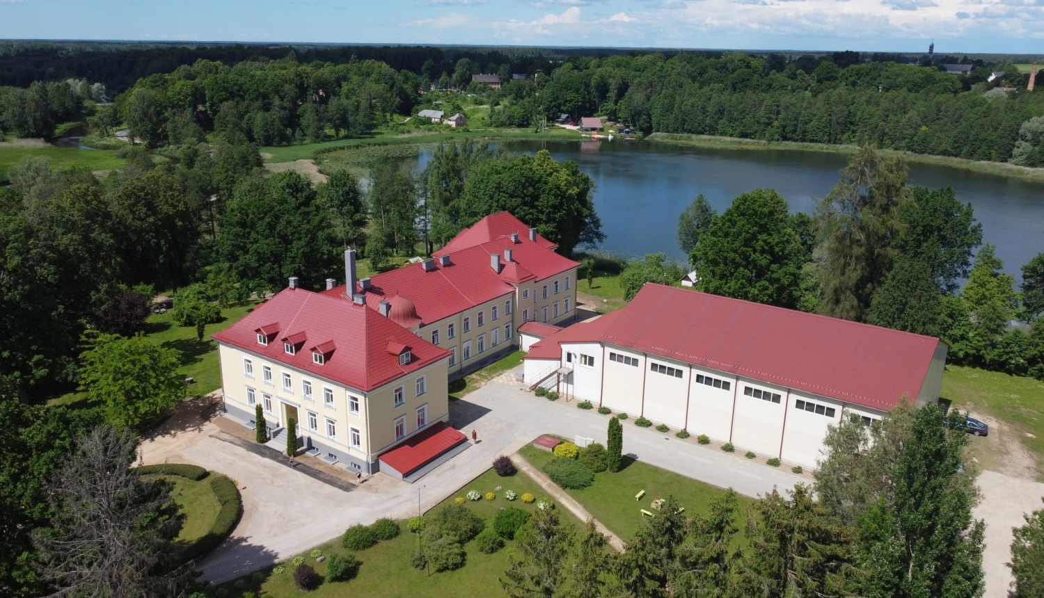 Aicina ziedot Trikātas pamatskolas foto grāmatas izdošanai