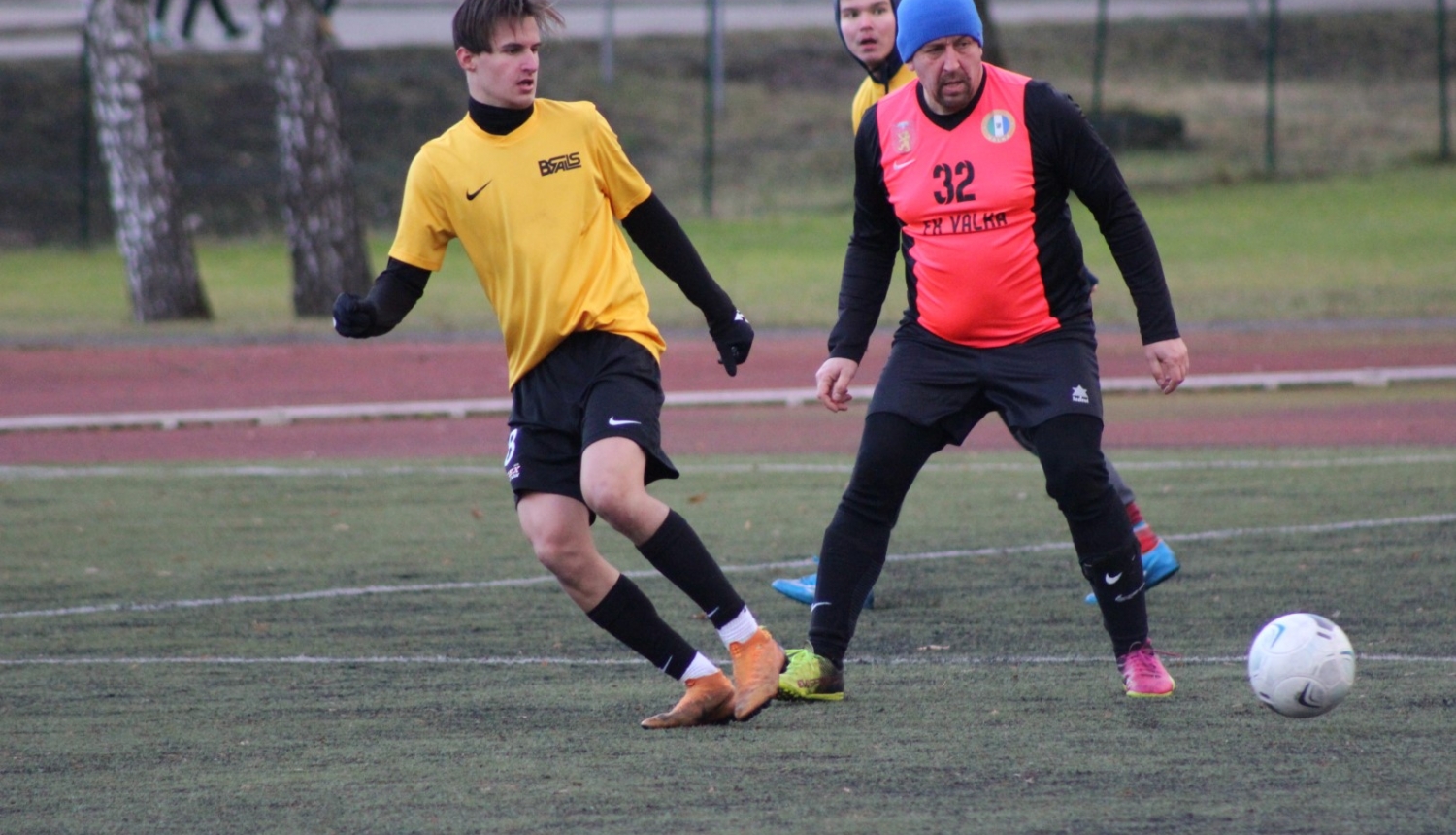 Patriotiskās nedēļas izskaņā Valkā aizvadīts minifutbola turnīrs