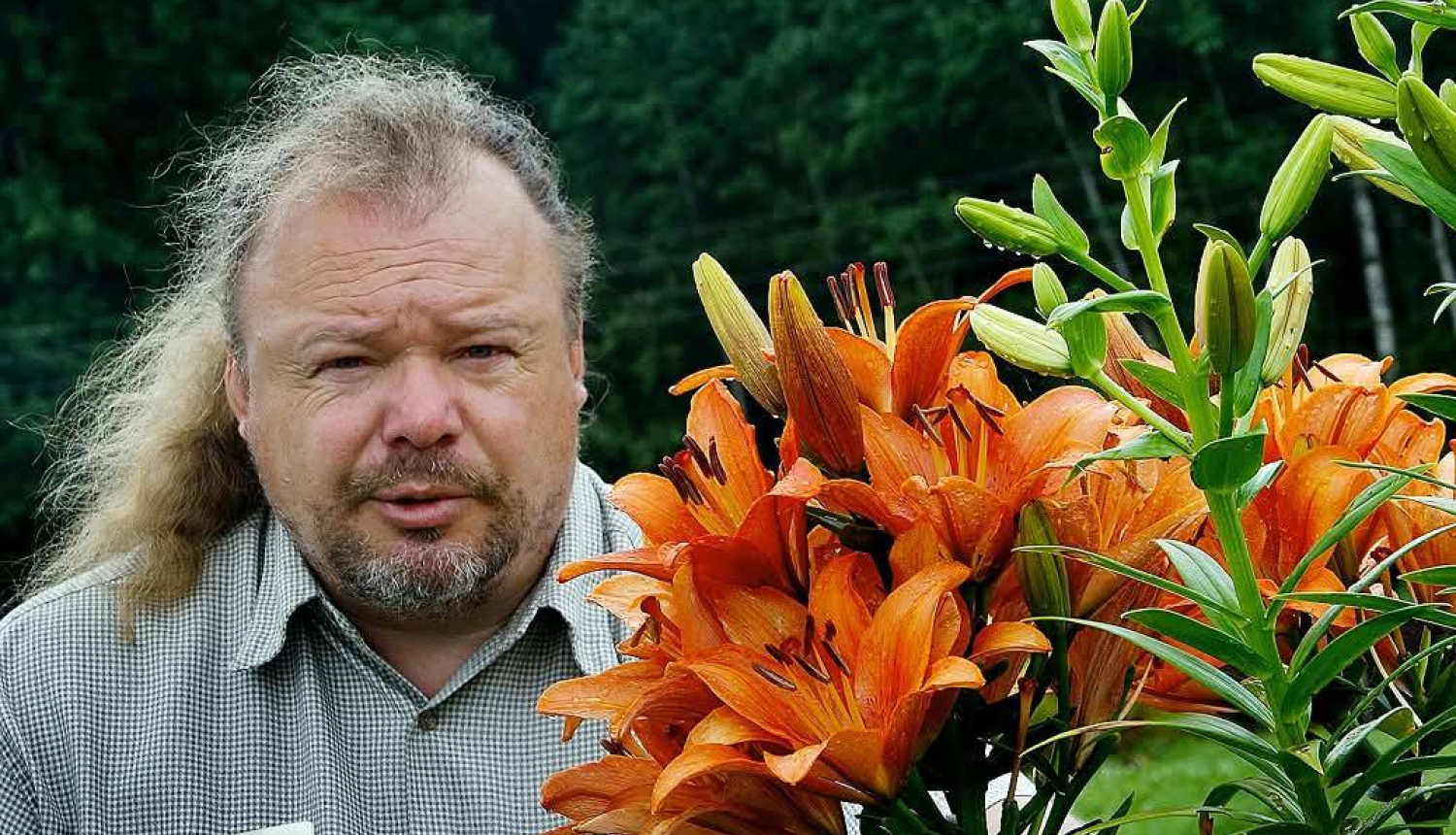 gleznotājs, lilliju selekcionārs Guntis Grants