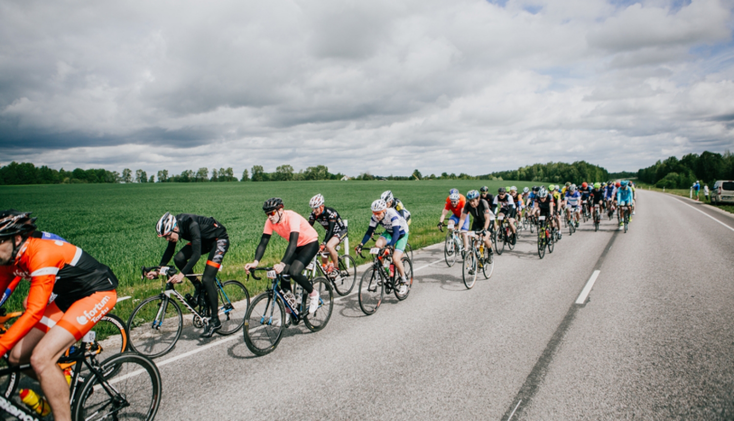 Valcēnieši startē 128km distancē riteņbraukšanas sacensībās “Tartu Rattaralli”