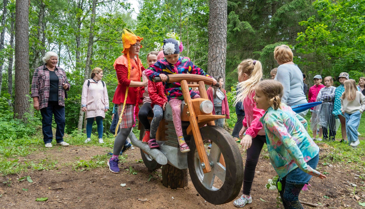 Projekts “Kustīgi, lustīgi Lustiņdruvā” pabeigts